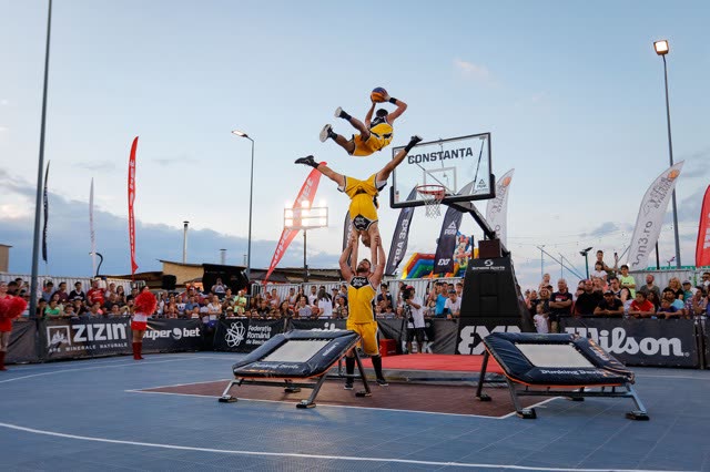 Dunking Devils